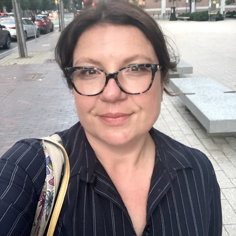 Meet your Posher, Elena